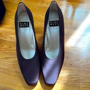 NWOT! Women’s Brown File Pumps! Nine West. Size 9M